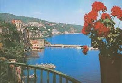 SORRENTO € 315,00 - Con volo lowcost € 214,00 partenza da Cagliari
